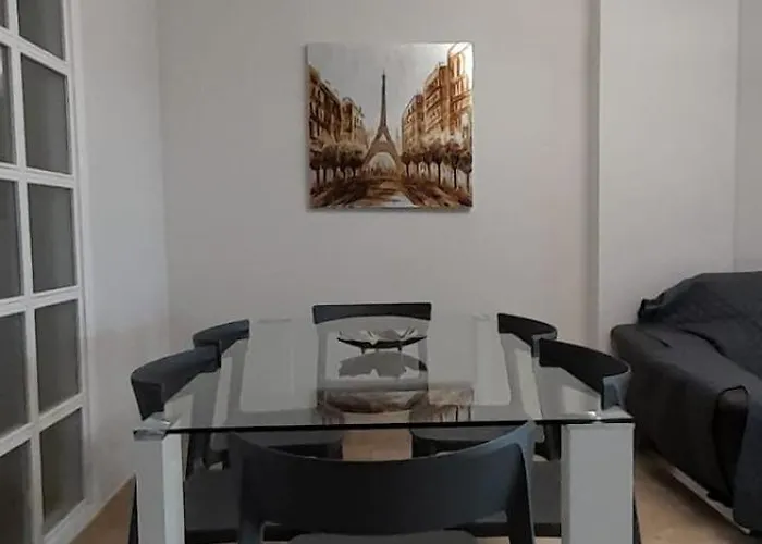 De Tres Muy Espacioso Con Jardines Y Piscinas Estepona