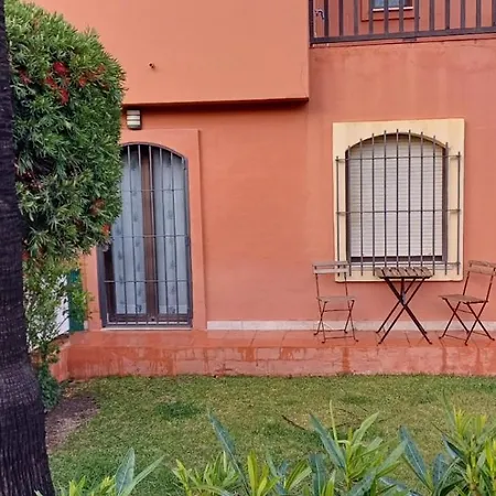 Апарт-отель De Tres Muy Espacioso Con Jardines Y Piscinas