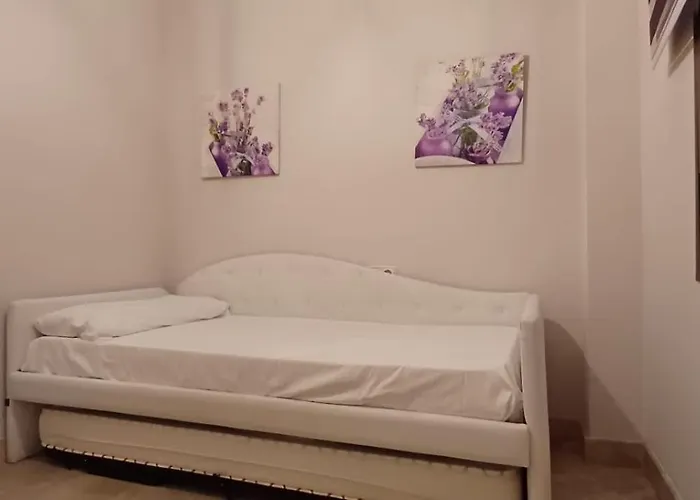 De Tres Muy Espacioso Con Jardines Y Piscinas Apartahotel Estepona